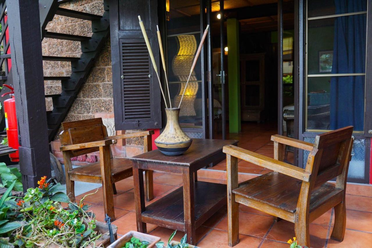 The Riverside Guest House Лампанг Екстериор снимка