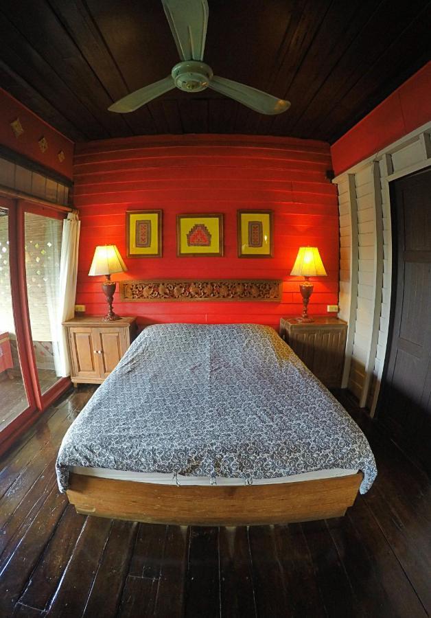 The Riverside Guest House Лампанг Екстериор снимка