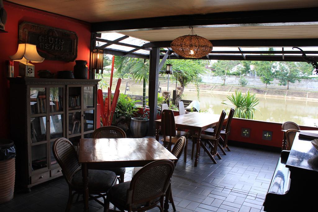 The Riverside Guest House Лампанг Екстериор снимка