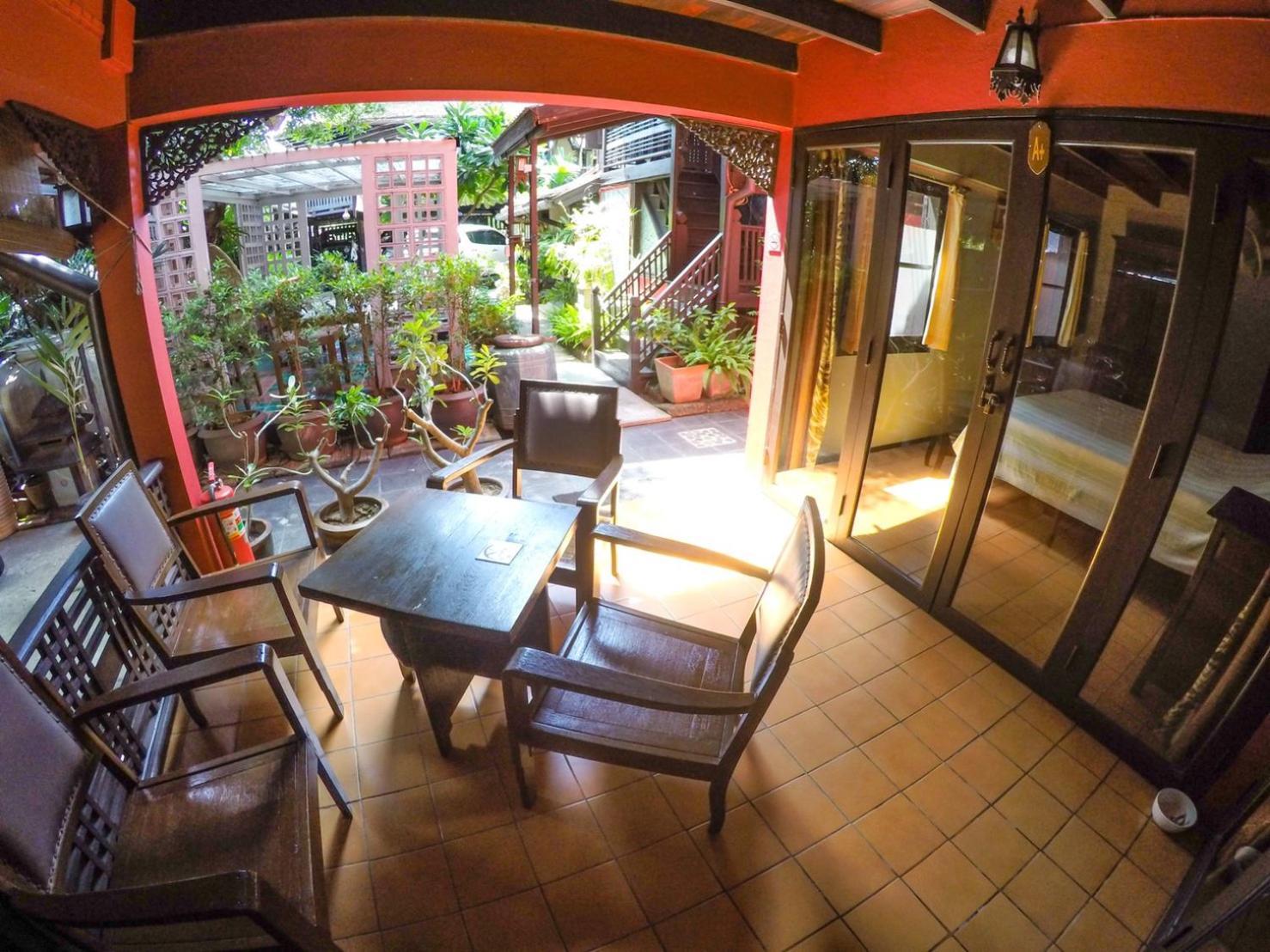 The Riverside Guest House Лампанг Екстериор снимка